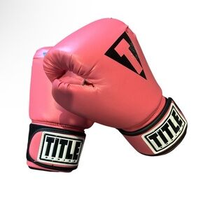 Women’s Hot Pink Title Boxing Gloves, Small